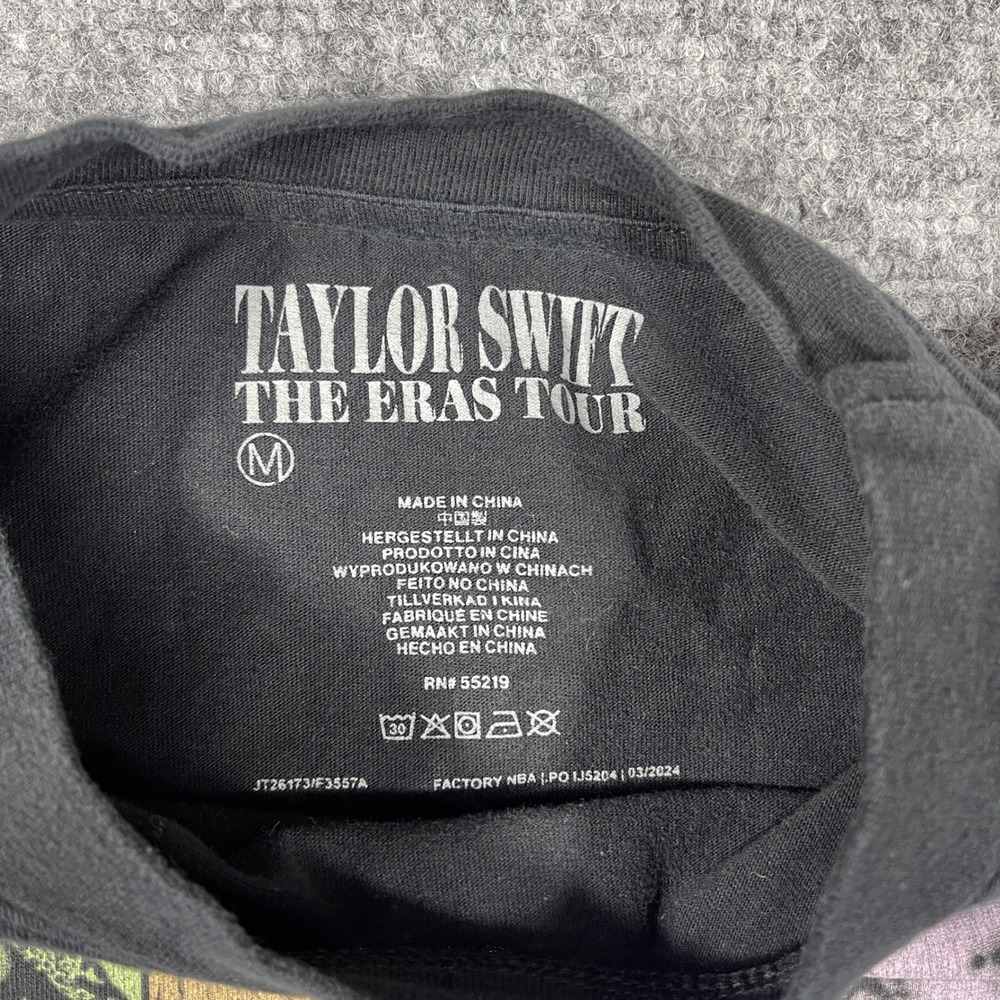Taylor Swift The Eras Tour T-Shirt Unisex Medium Black 2023-2024 Tour Dates - Picture 3 of 6